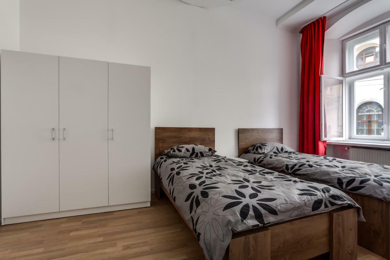 Modern Apartment In Lviv Historic Centre Exterior photo