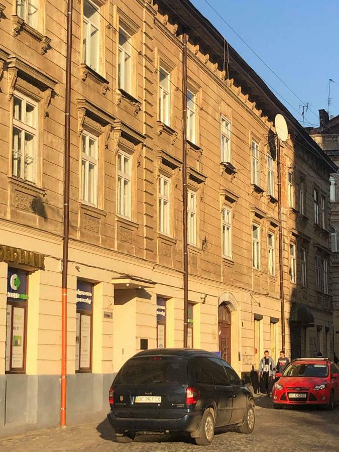 Modern Apartment In Lviv Historic Centre Exterior photo